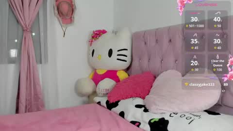 Snapshot of valentine_sweety chatting on 05-15-26, 11:23 Valentine online show from 05-15-26, 11:23