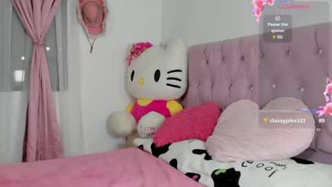 Snapshot of valentine_sweety chatting on 05-15-26, 11:34 Valentine online show from 05-15-26, 11:34