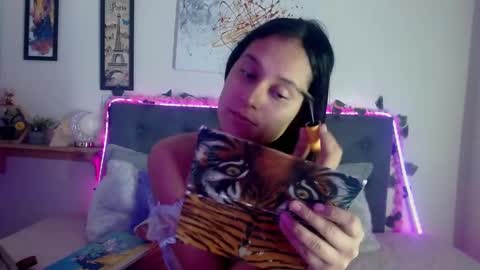 V A L E N T I N I online show from 11-09-25, 08:07