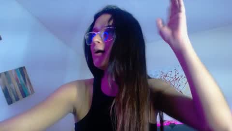 V A L E N T I N I online show from 11-10-25, 07:24