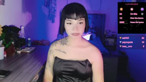 Snapshot of valentinna_5 chatting on 07-21-26, 05:43 Danielle Please help me to reach 300 thumbs up online show from 07-21-26, 05:43
