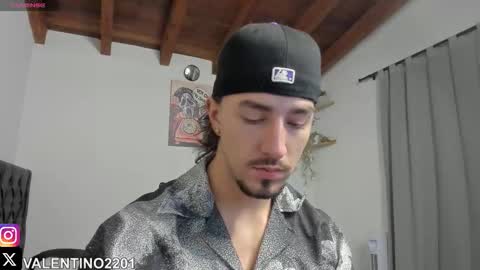 valentino online show from 09-21-25, 11:28