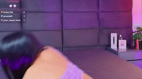 valentino moon online show from 01-11-26, 02:49