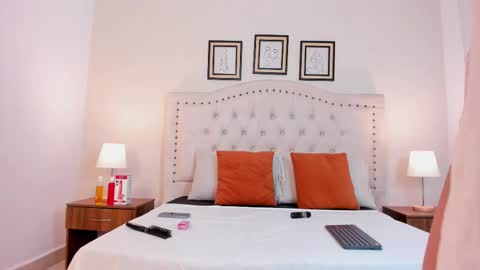 VALENTINO CASTAO online show from 02-27-25, 12:13