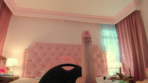 Snapshot of valentoro1 chatting on 12-07-24, 02:46 Vale Toro online show from 12-07-24, 02:46