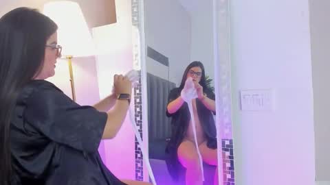 VALEN VEGA online show from 02-20-26, 11:00