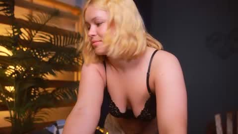 valeri______ online show from 06-20-26, 07:05