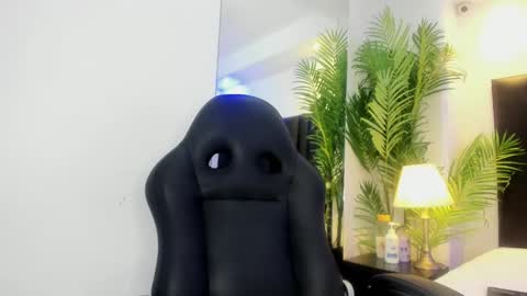 valeri_tafur online show from 11-01-25, 11:01