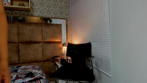 Costume lover online show from 03-03-25, 03:19