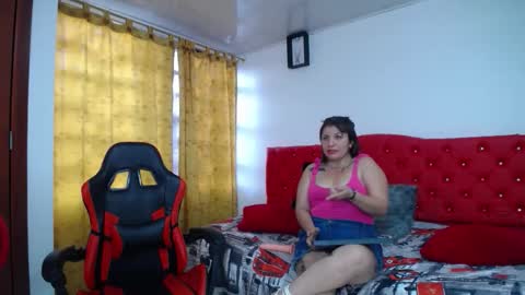 Valeria online show from 10-27-25, 09:19