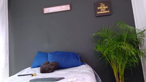 valeriaa cruz online show from 05-03-26, 01:39