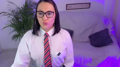 Snapshot of valeriaa_cruz chatting on 07-10-26, 12:37 valeriaa cruz online show from 07-10-26, 12:37