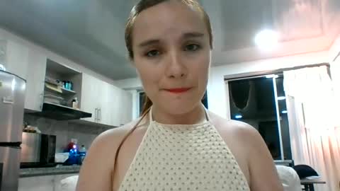 Snapshot of valeriafrannco chatting on 06-19-26, 04:17 valeriafrannco online show from 06-19-26, 04:17