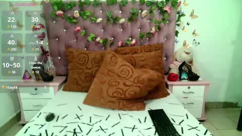 Snapshot of valeriatsx chatting on 01-23-25, 05:13 La valerie26 online show from 01-23-25, 05:13