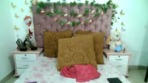 Snapshot of valeriatsx chatting on 02-15-25, 08:54 La valerie26 online show from 02-15-25, 08:54