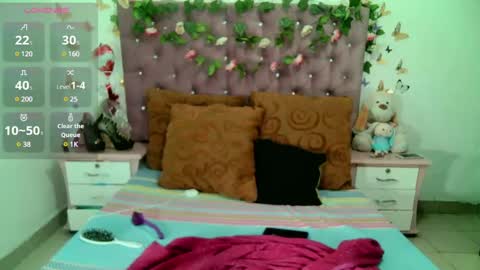 Snapshot of valeriatsx chatting on 02-21-25, 07:10 La valerie26 online show from 02-21-25, 07:10