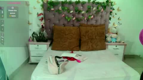 Snapshot of valeriatsx chatting on 02-26-25, 11:04 La valerie26 online show from 02-26-25, 11:04