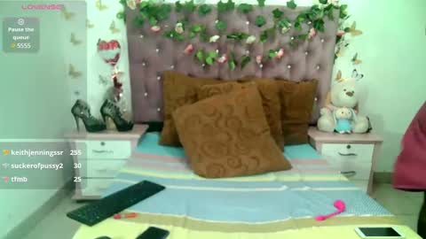 Snapshot of valeriatsx chatting on 03-06-25, 07:47 La valerie26 online show from 03-06-25, 07:47