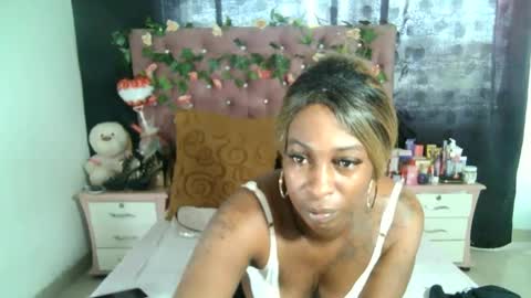 Snapshot of valeriatsx chatting on 09-12-25, 07:03 La valerie26 online show from 09-12-25, 07:03