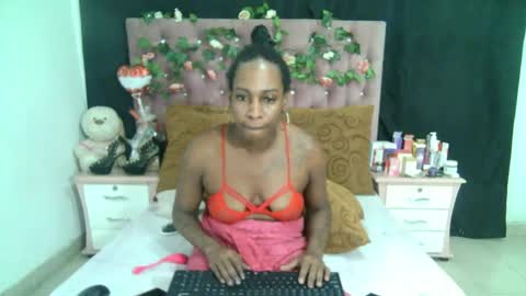 Snapshot of valeriatsx chatting on 09-18-25, 05:53 La valerie26 online show from 09-18-25, 05:53