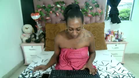 Snapshot of valeriatsx chatting on 09-18-25, 10:34 La valerie26 online show from 09-18-25, 10:34