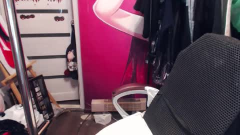 Snapshot of valeriaxkiss chatting on 12-27-24, 07:14 ValeriaXKiss online show from 12-27-24, 07:14