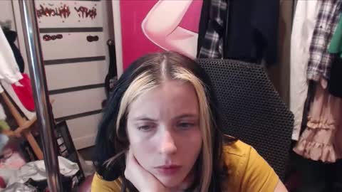 Snapshot of valeriaxkiss chatting on 03-06-25, 06:48 ValeriaXKiss online show from 03-06-25, 06:48