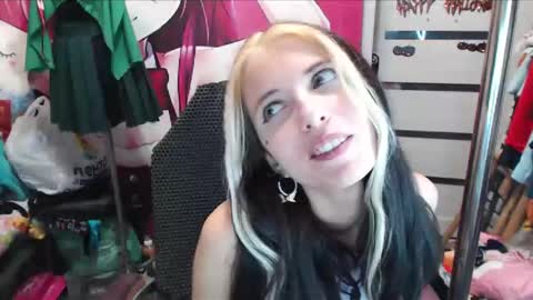 Snapshot of valeriaxkiss chatting on 12-03-25, 08:40 ValeriaXKiss online show from 12-03-25, 08:40