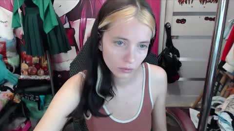 ValeriaXKiss online show from 12-14-25, 07:36