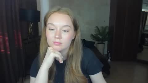 Snapshot of valericherry chatting on 05-21-26, 02:57 ValeriCherry online show from 05-21-26, 02:57