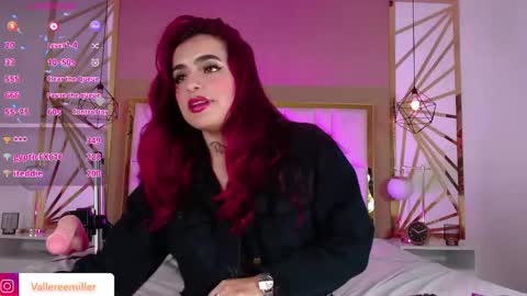 Snapshot of valerie__miller_ chatting on 05-23-26, 04:39 Valerie online show from 05-23-26, 04:39