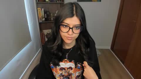 Val  online show from 12-19-25, 04:03