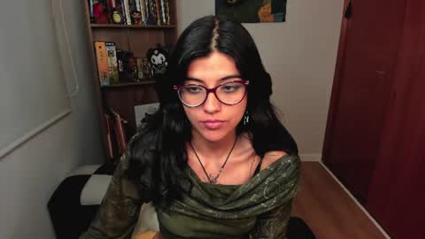 Snapshot of valerie__sky chatting on 06-23-26, 05:16 Val online show from 06-23-26, 05:16