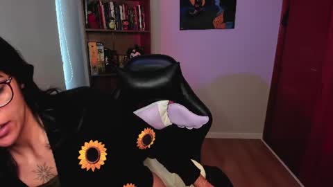 Snapshot of valerie__sky chatting on 06-27-26, 11:48 Val online show from 06-27-26, 11:48