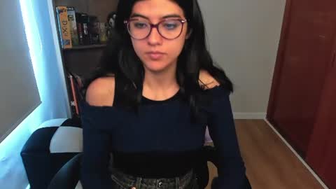 Snapshot of valerie__sky chatting on 07-15-26, 04:23 Val online show from 07-15-26, 04:23
