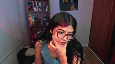 Snapshot of valerie__sky chatting on 08-01-26, 04:45 Val online show from 08-01-26, 04:45