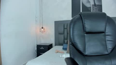 Snapshot of valerie_rouse chatting on 01-17-25, 09:28 Valerie online show from 01-17-25, 09:28