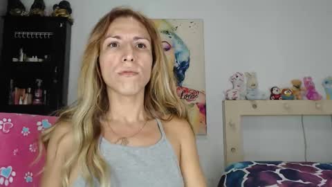 valerie_rousse online show from 05-26-26, 05:03