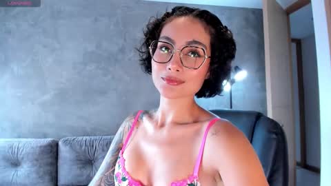  call me Val  online show from 02-02-26, 02:27