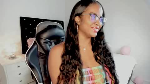 Snapshot of valeriebl chatting on 05-02-26, 09:31 Valerie Blake online show from 05-02-26, 09:31