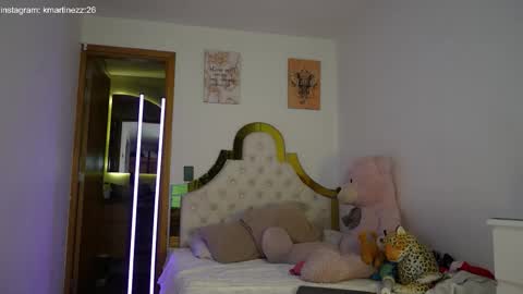 Snapshot of valeriecollinss_ chatting on 03-07-26, 06:21 valeriecollinss_ online show from 03-07-26, 06:21