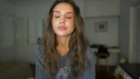 Valerie online show from 09-10-25, 01:49