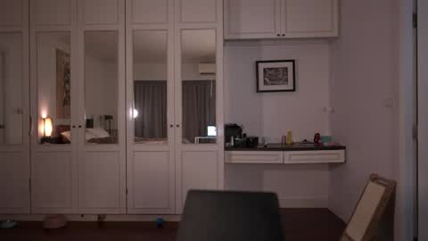 Valerie online show from 01-07-26, 02:25