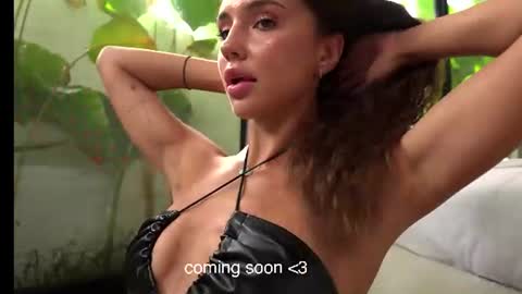 Snapshot of valerieh chatting on 07-07-26, 06:38 Valerie online show from 07-07-26, 06:38