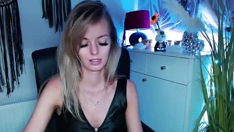 Valerie  online show from 02-20-25, 05:51