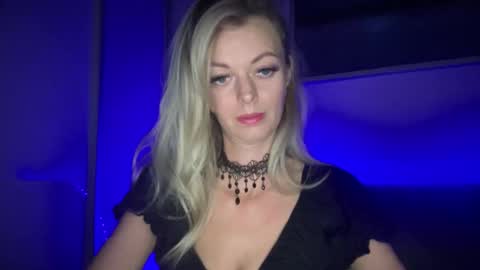 Valerie  online show from 09-29-25, 08:13