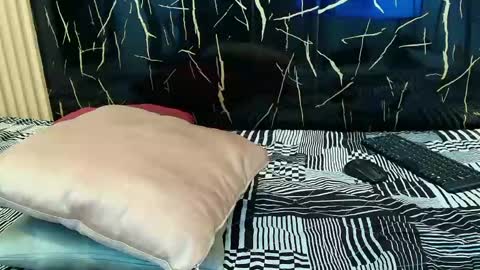 VALERIO  online show from 05-15-26, 11:45