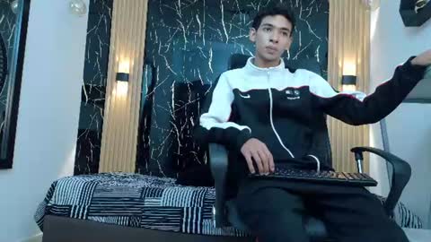 VALERIO  online show from 06-19-26, 03:11