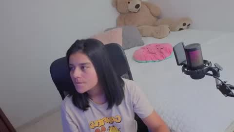 Snapshot of valerihouse_ chatting on 06-12-26, 01:26 valerihouse_ online show from 06-12-26, 01:26