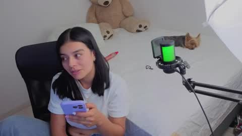 Snapshot of valerihouse_ chatting on 07-19-26, 01:42 valerihouse_ online show from 07-19-26, 01:42